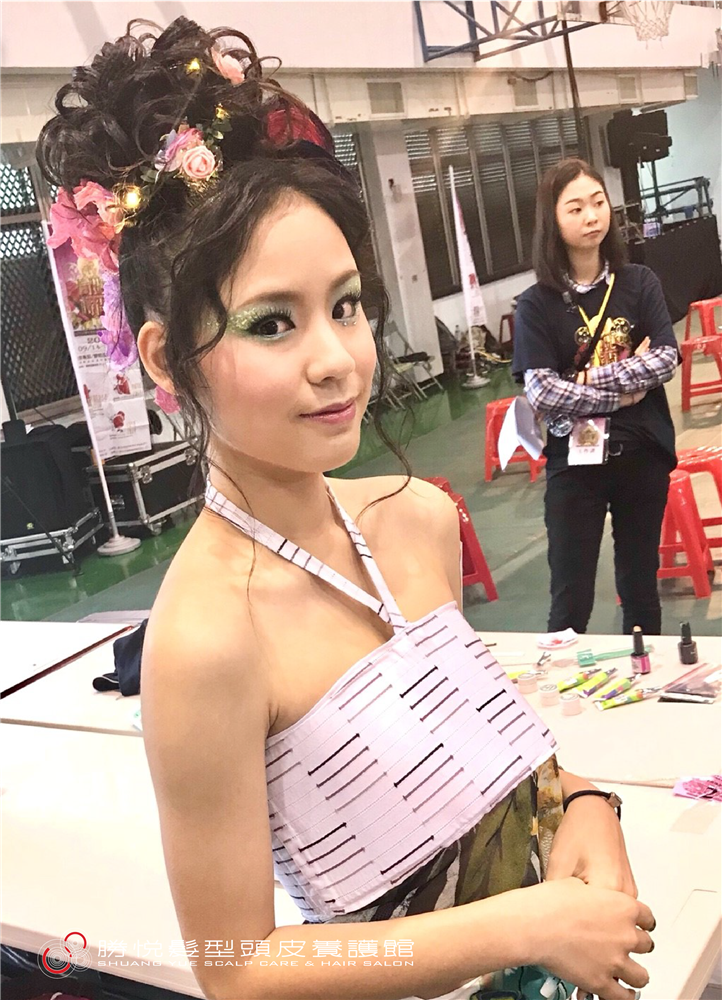 我們前進黎明技術學院囉！