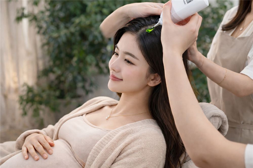 預防掉髮關鍵在「孕期」！準媽媽必看的頭皮養護術